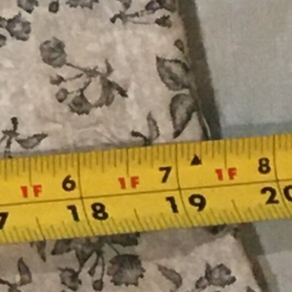 100% Cotton gray floral print sleeveless button front shirt "Dirty Laundry" - Picture 8 of 8